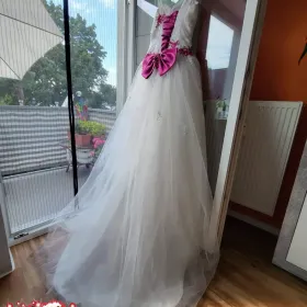 Suknia 艣lubna w rozmiarze M 38