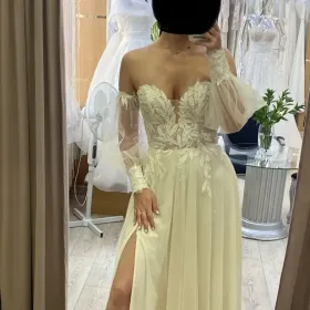 Suknia 艣lubna Herm鈥檚 bridal