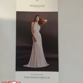Nowa suknia ślubna z salonu PRONOVIAS  z dobranym welonem