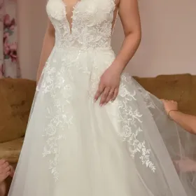 Piękna suknia ślubna 