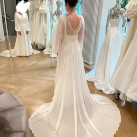 Suknia ślubna z trenem 