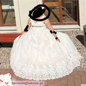 Suknia Ślubna typu Ksiezniczki z trenem rozmiar od 38 do 44