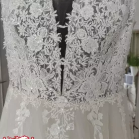 Suknia ślubna z dodatkami