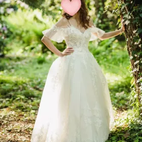 Przepiękna biała suknia ślubna typu Princessa (Księżniczka)