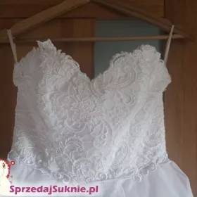 Sprzedam długą suknie ślubną 