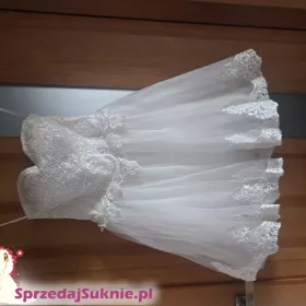 Sprzedam sukienke ecru krótka