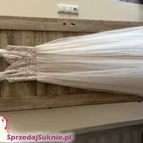 suknia ślubna place for dress