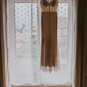 Elegancka suknia ślubna 