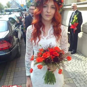 Suknia stan idealny 