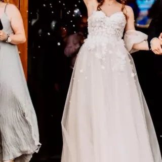 Piękna suknia 3D oddzielne rękawki r36