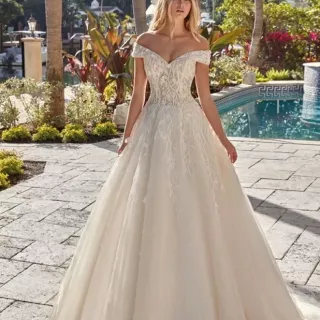 Suknia Ślubna DEMETRIOS - Wyprzedaż