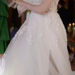 Suknia z błyskiem w literę A 