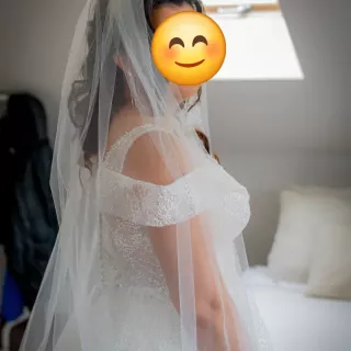 SPRZEDAM SUKNIE ŚLUBNĄ BŁYSZCZĄCĄ