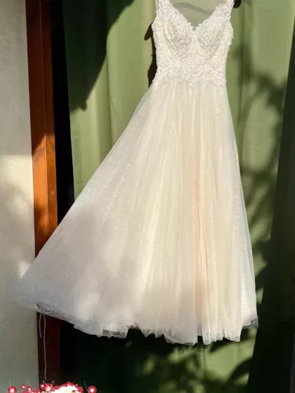 Piękna lekka zwiewna suknia ślubna