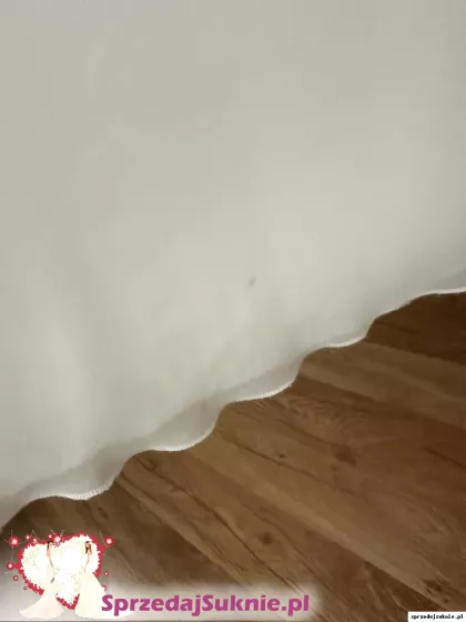 Suknia ślubna muślinowa z tiulowym rękawem 