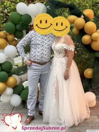 Cudna suknia z brokatową spódnicą i kobiecymi wycięciami - EFEKT WOW