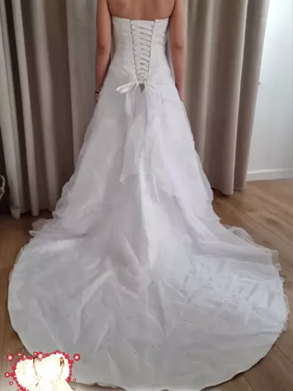 Wyjątkowa suknia ślubna Venice+wianek i rękawiczki