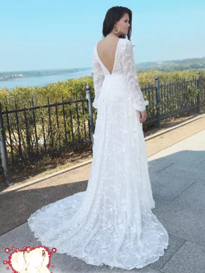 Suknia ślubna firmy Gala, model Carina 