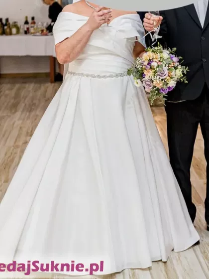 Suknia ślubna z możliwością przeróbek 