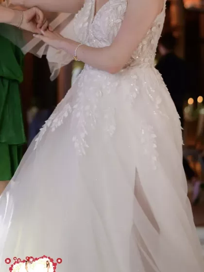 Suknia z błyskiem w literę A 