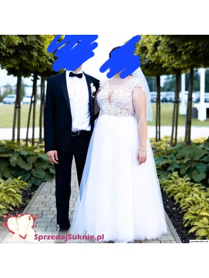 Biała suknia ślubna 